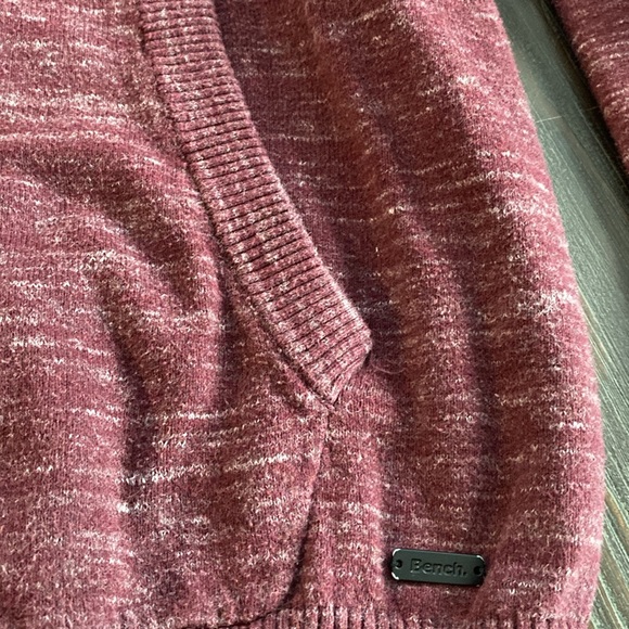 Bench oversized maroon heathered hoodie with kangaroo pockets. Size medium. - Picture 5 of 8